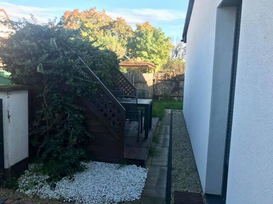 Bezauberndes Gaestehaus Mit Terrasse * Nuremberg